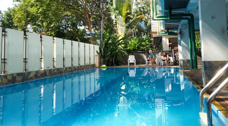Zwembad van New Siam Guesthouse II in Bangkok