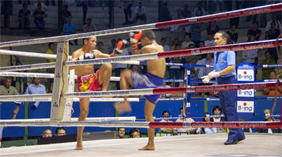 Thai boksers in ring, Rajadamnern Stadium
