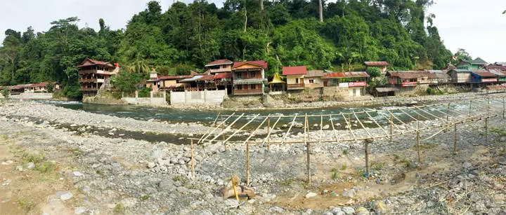 Sumatra Bukit Lawang guesthouse strip