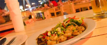 10 must eats Thailand - Stir fried scallops bij Restaurant Khin Lom Chom Saphan