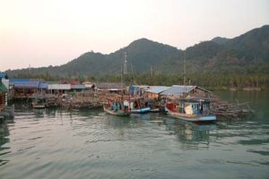 031-thailand-koh-chang-lonely-beach