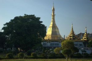 014-myanmar-yangon-sule-pagoda