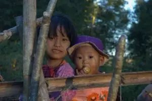 209-myanmar-kinderen-hilltribe-village