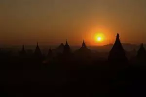 549-myanmar-bagan-zonsopgang