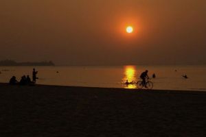 693-myanmar-chaungtha-beach-zonsondergang