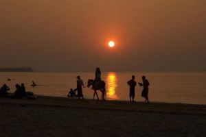 699-myanmar-chaungtha-beach-zonsondergang