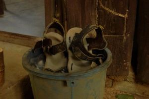 834-thailand-khao-sok-national-park-slippers-kapot