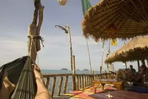 484-thailand-koh-chang-lonely-beach-treehouse-lodge