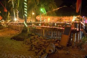 523-thailand-koh-chang-lonely-beach-siam-huts