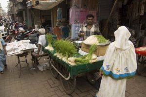 024-chor-bazar-thieves-market-mumbai_copy_1