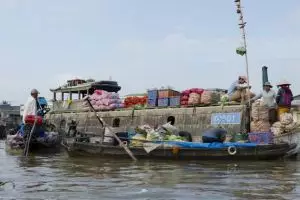1190-vietnam-mekong-delta-can-tho-floating-marketing